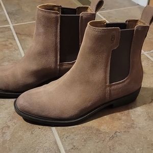 Size 9 Ugg Booties